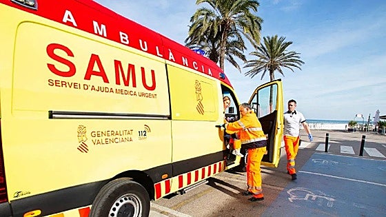 Rescatado un hombre tras precipitarse con su coche en un barranco en la CV-35 en Domeño