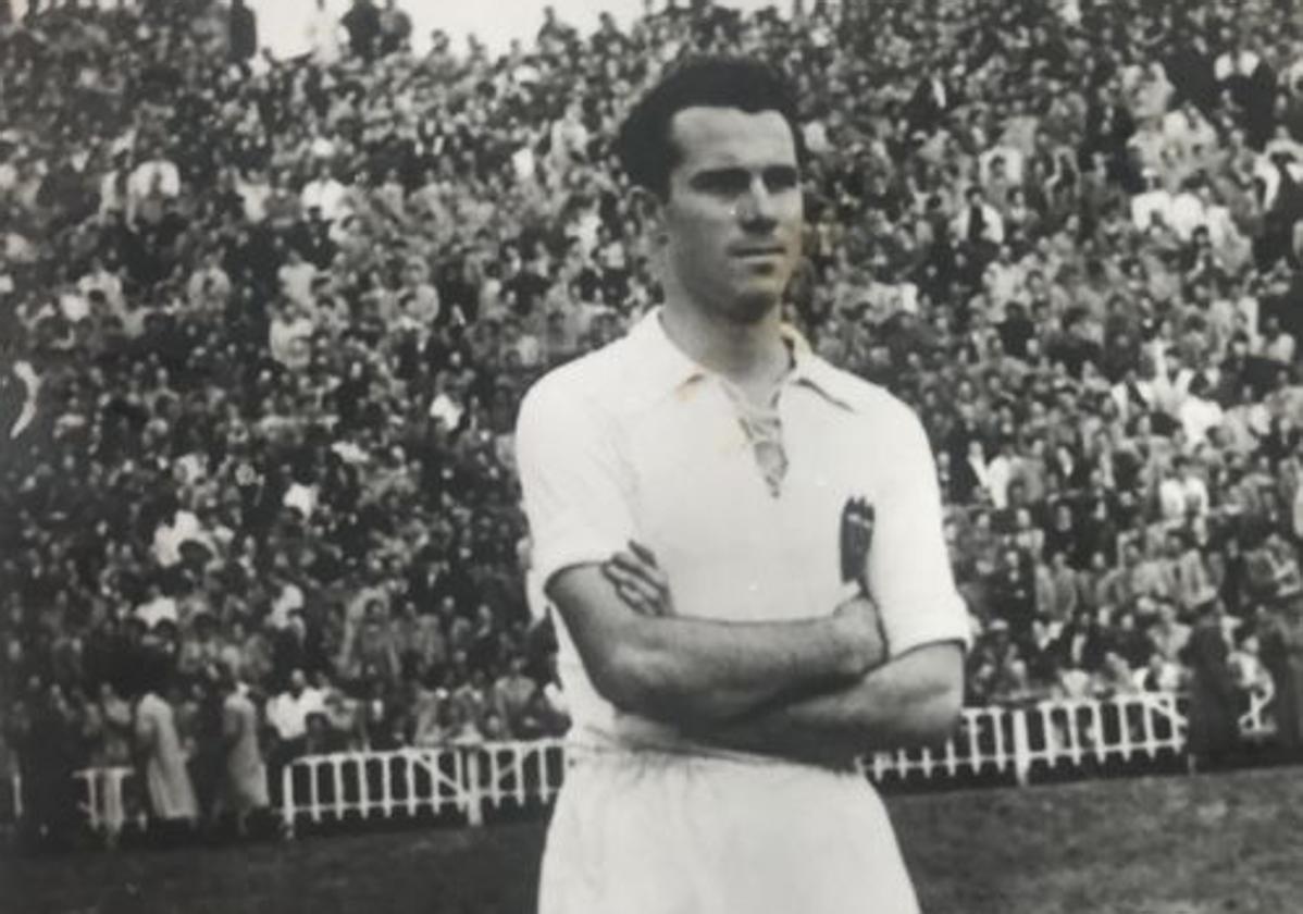 Manolo Badenes fue el máximo goleador de la Copa conquistada por el Valencia en 1954. El ariete, que ocupó la plaza de Wilkes en el torneo copero, marcó 7 goles en 5 partidos. En la final, los valencianistas se impusieron por 3-0 al Barcelona.