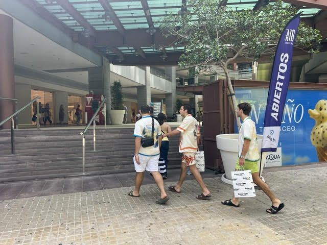 Los centros comerciales vuelven a abrir sus puertas este domingo