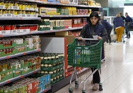 Pasillo de un Mercadona en Valencia.