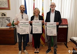 La alcaldesa Verdevío, el concejal de Cultura y el director del CAM.