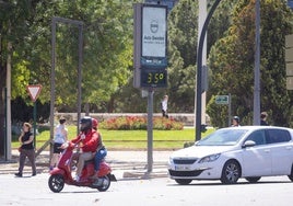 Un marcador de temperaturas con 35 grados en Valencia.