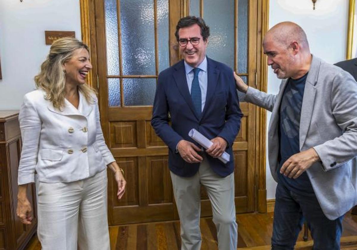 Yolanda Díaz, Antonio Garamendi y Unai Sordo, en una imagen de archivo.