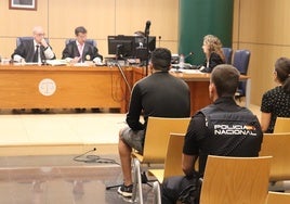 El acusado de violar a su pareja en el centro de Valencia tras colocarle un cúter en el cuello.