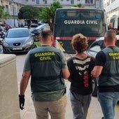 Una de los detenidos en Valencia por el incendio en los bajos comerciales de un bloque de apartamentos de Ibiza.