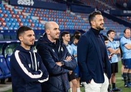 Héctor Rodas, a la derecha, junto a Oriol Rey y Sergio Lozano.