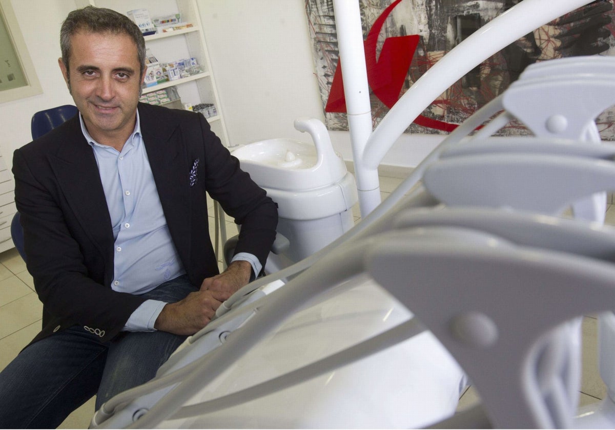 Muere el cirujano Luis Senís, condenado por tráfico de drogas y salpicado por un escándalo sexual