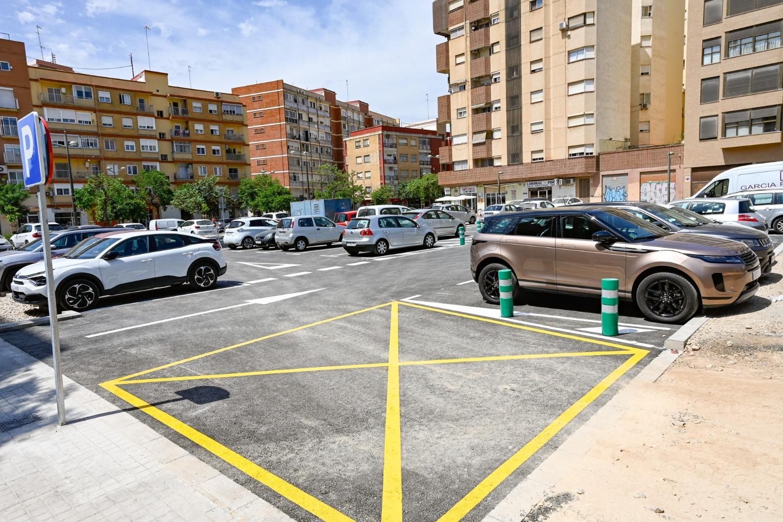 Nuevo espacio para aparcar abierto