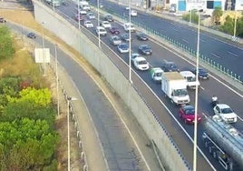 Atasco en la Pista de Silla.