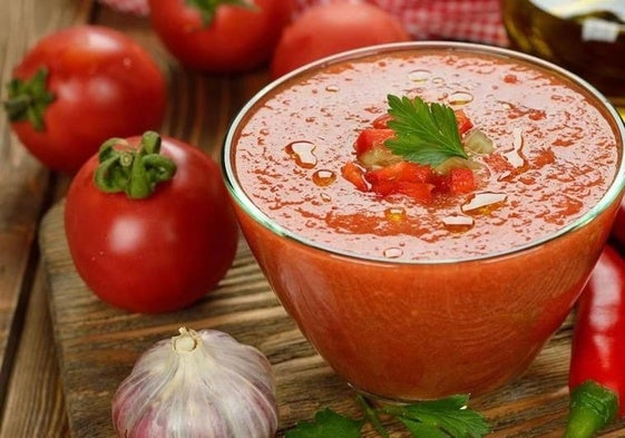 Sergio Estévez, experto catador, desvela cuál es el mejor gazpacho de supermercado: «Me sabe mucho más armónico y es económico»
