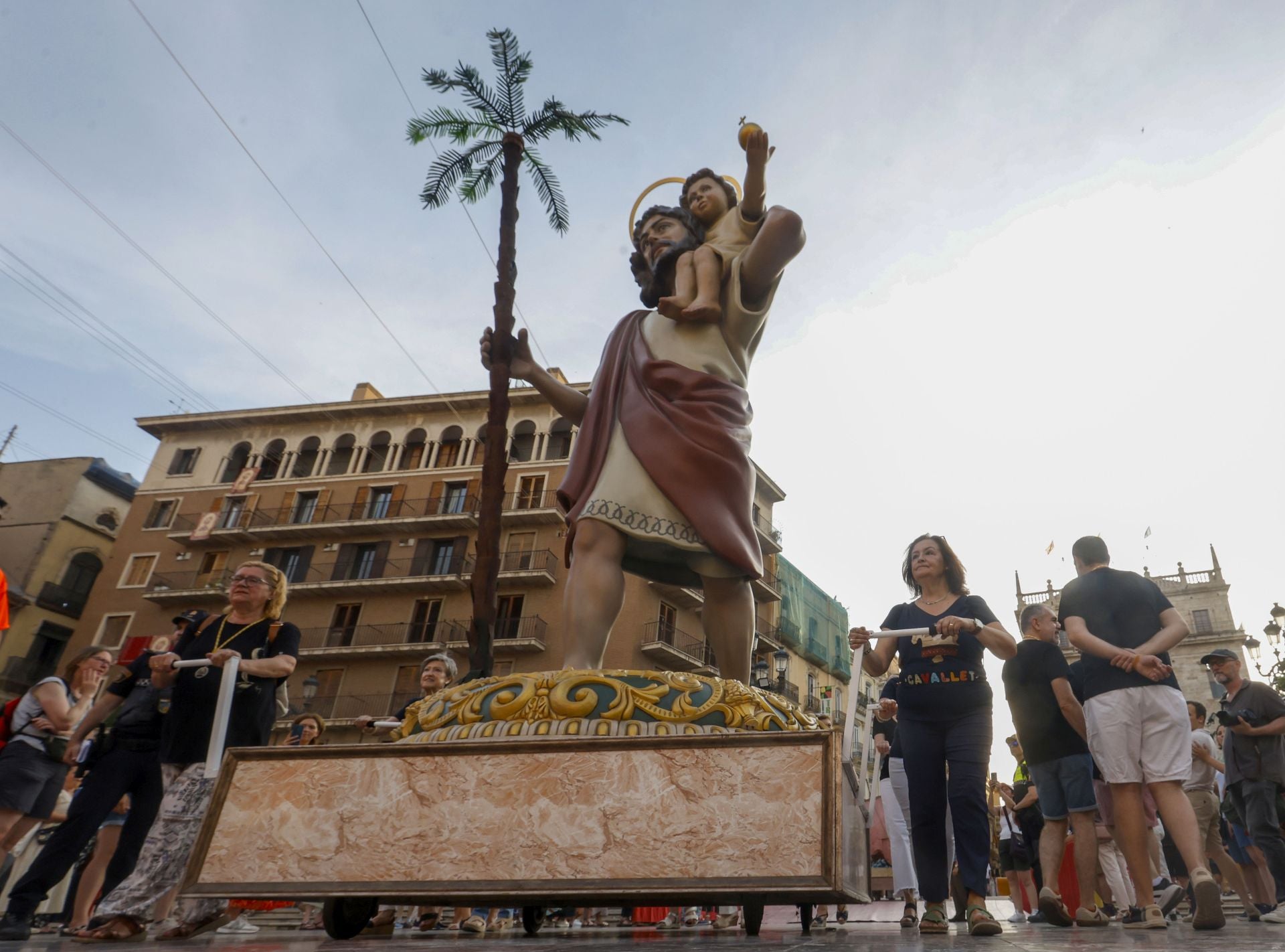 FOTOS | Las Rocas del Corpus ya están en la calle en Valencia