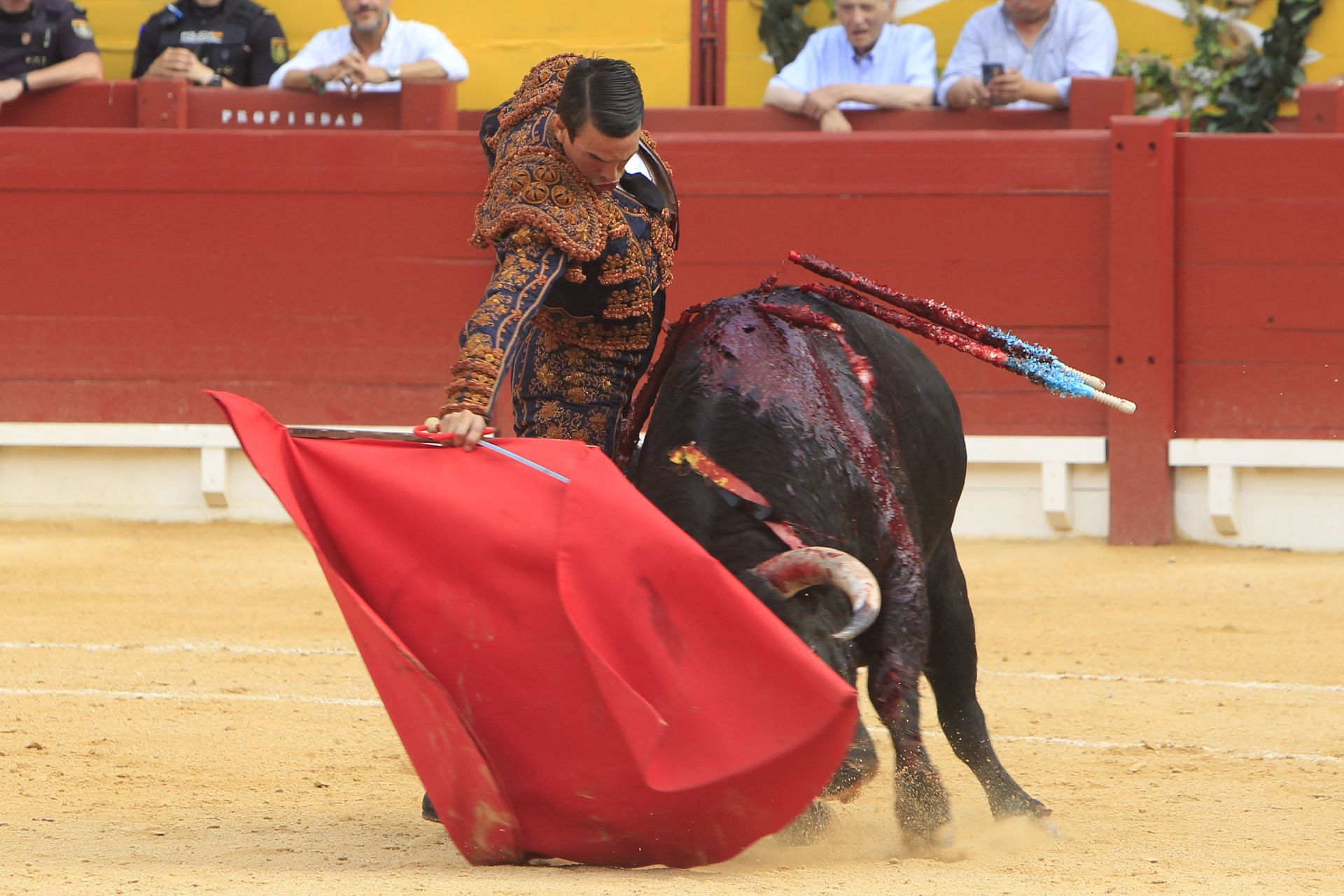 FOTOS | Toros en Alicante: Roca Rey, Manzanares y Navalón