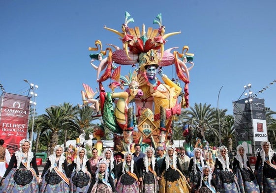 La hoguera ganadora en Especial.