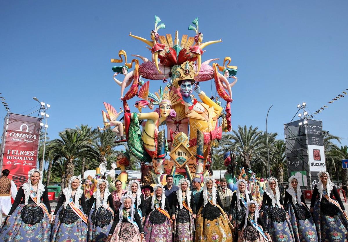 La hoguera ganadora en Especial.