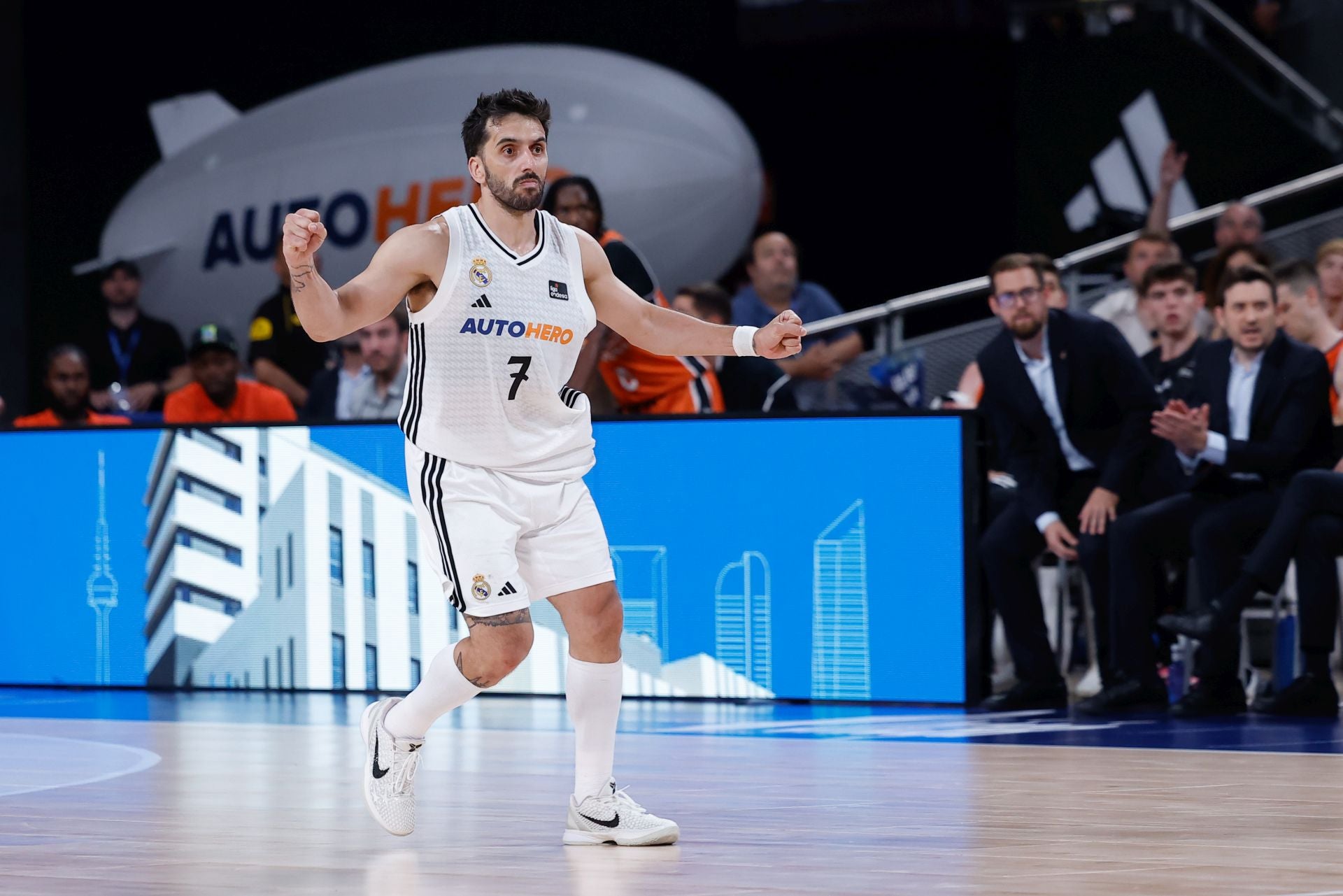 FOTOS | Así ha sido el segundo partido de la final de la ACB entre el Valencia Basket y el Real Madrid