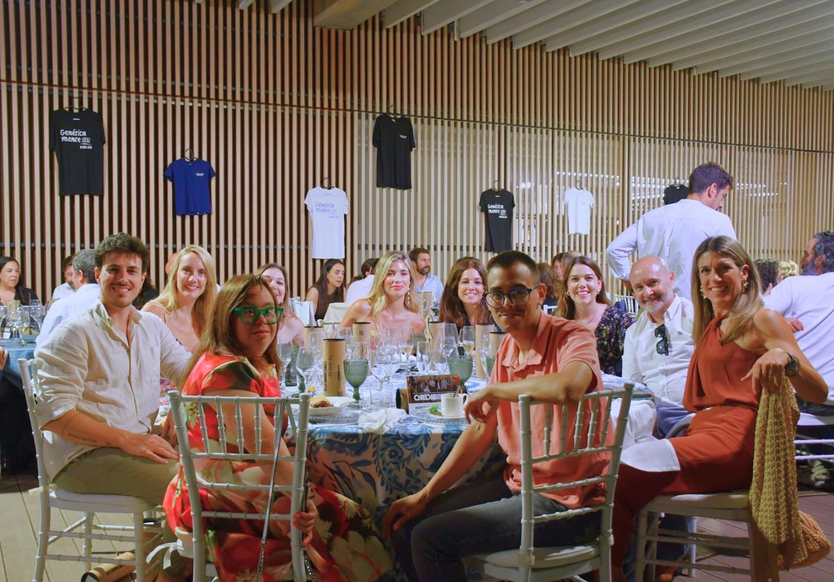 Cena de Asindown para presentar el calendario en colaboración con el Valencia CF.