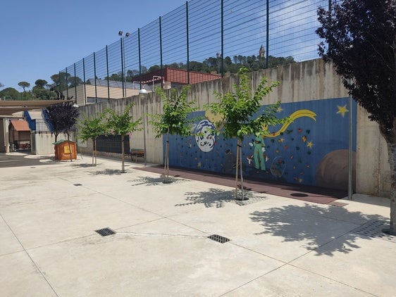 Patio del colegio Vall de la Casella.