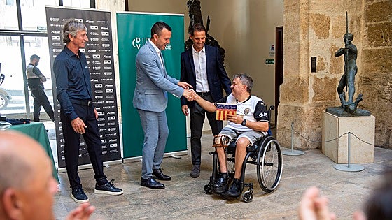 El consejo de las leyendas del Valencia a Lim