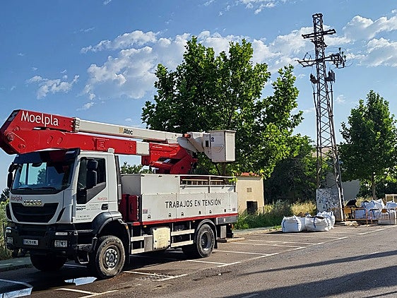 La torre de tensión en desuso que será eliminada de Ontinyent.