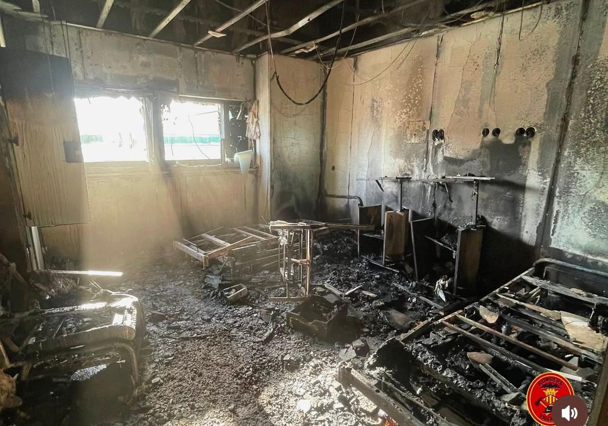 Imagen principal - Así fueron las horas más dramáticas en el incendio de La Fe