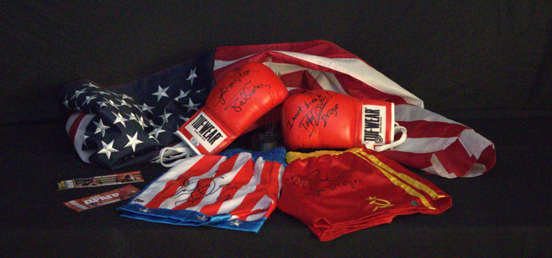 Los míticos guantes de boxeo de Rocky' Balboa.