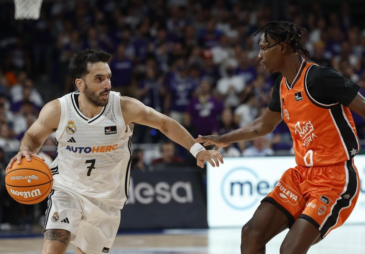 Campazzo y Badio en el segundo partido de la serie.