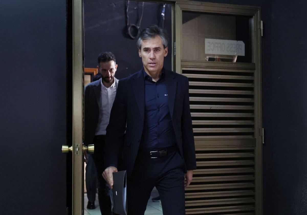 Miguel Ángel Corona, en la presentación de Carlos Corberán.