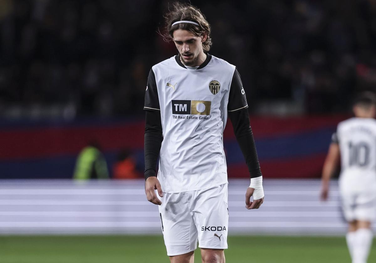 Yarek Gasiorowski, durante un partido con el Valencia.