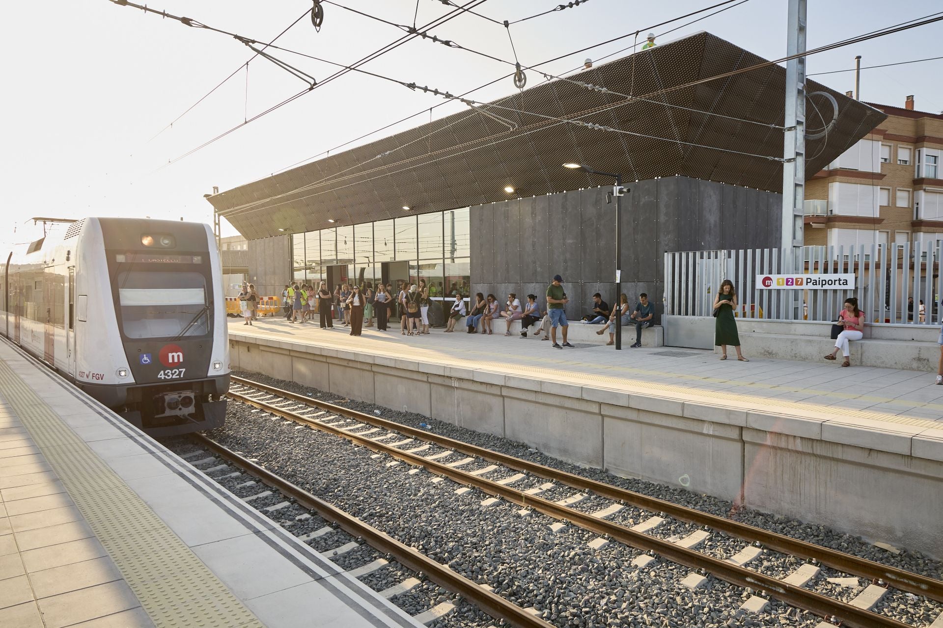 Todas las imágenes de apertura del metro en la zona cero de la dana