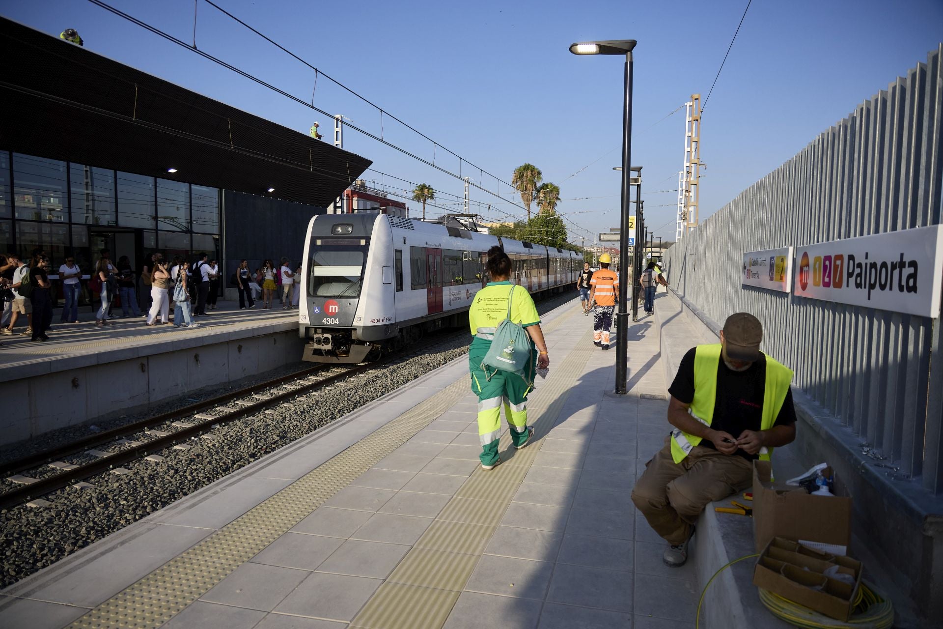 Todas las imágenes de apertura del metro en la zona cero de la dana
