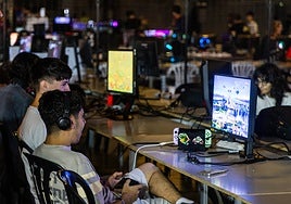 Asistentes a la sesión inaugural de OWN.