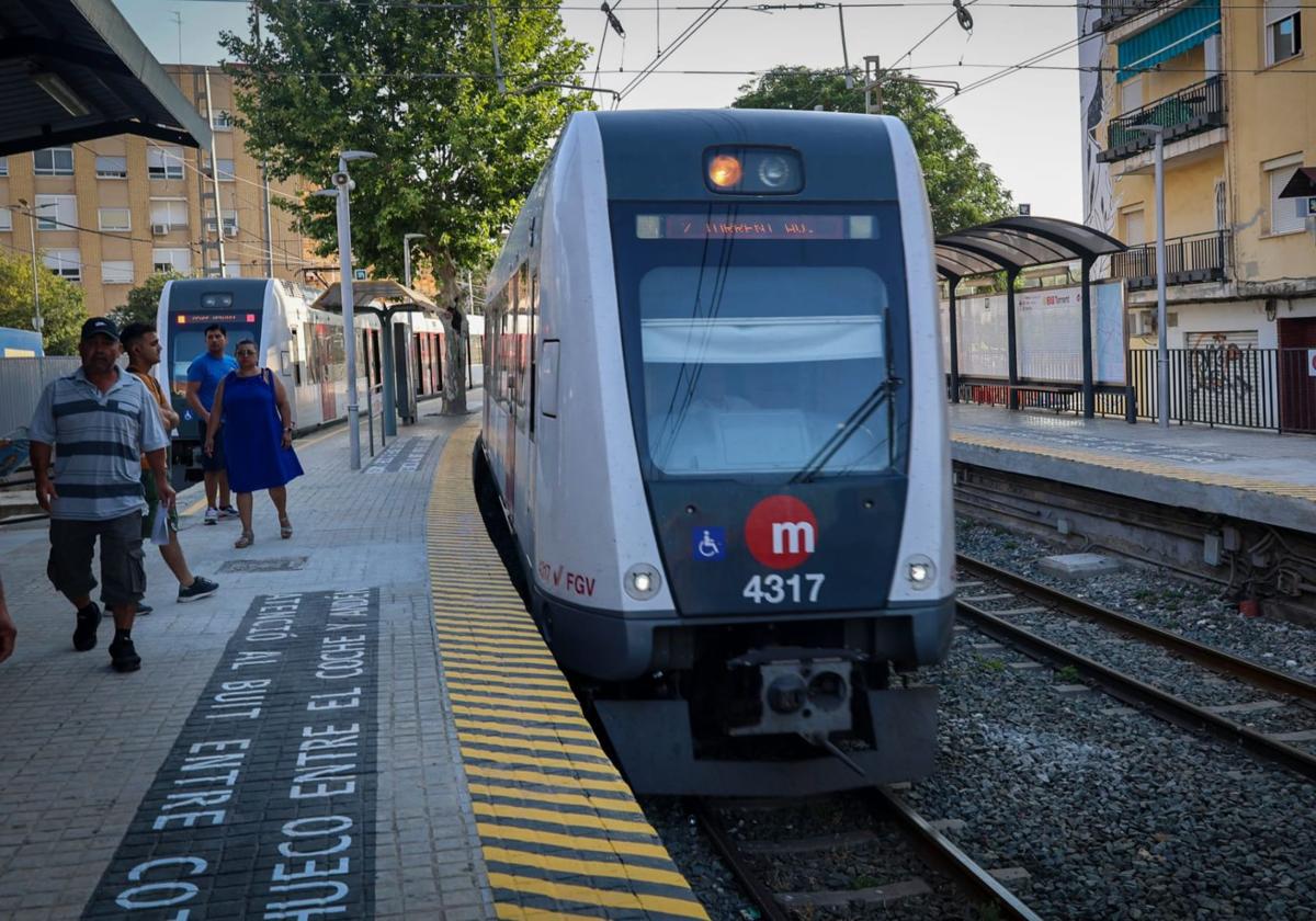 Estación de metro de Torrent este viernes.