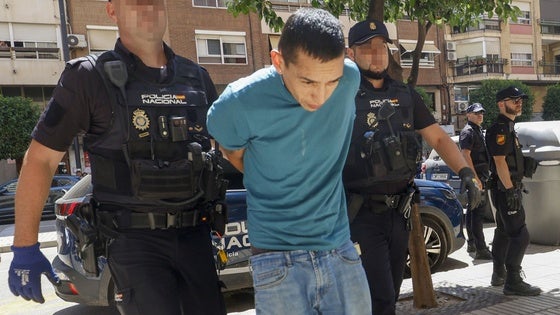 El presunto asesino machista de Algemesí detenido por asesinar a su hijo de dos años y a su pareja.
