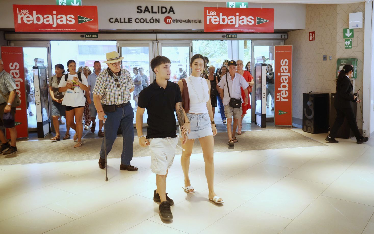 Fotos del comienzo de las rebajas de verano en Valencia 2025