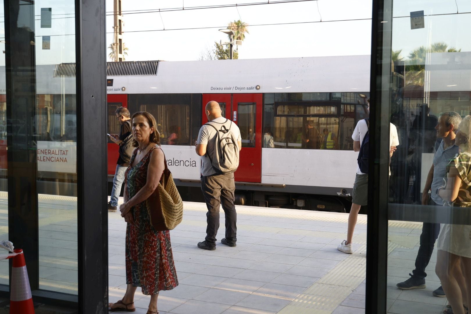 Todas las imágenes de apertura del metro en la zona cero de la dana