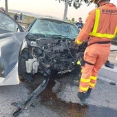 Uno de los vehículos implicados en el accidente.