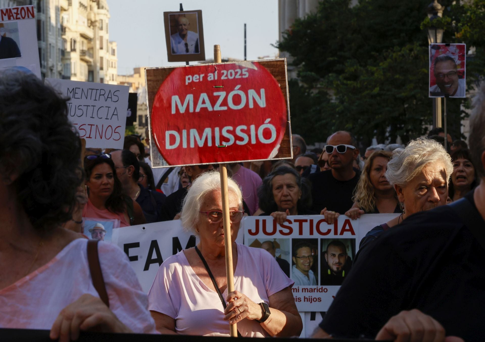 FOTOS | Octava manifestación contra la gestión de la dana en Valencia