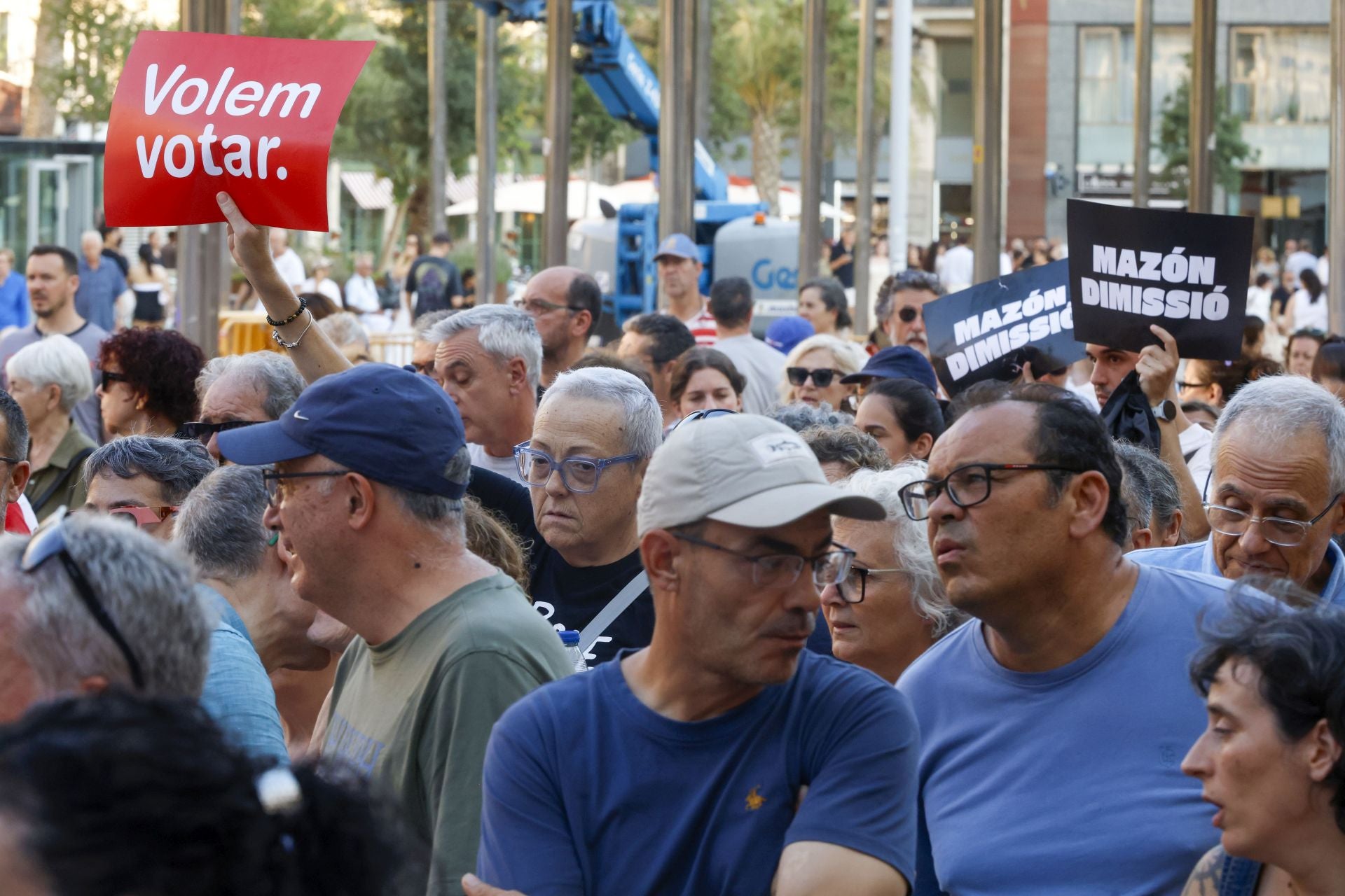 FOTOS | Octava manifestación contra la gestión de la dana en Valencia