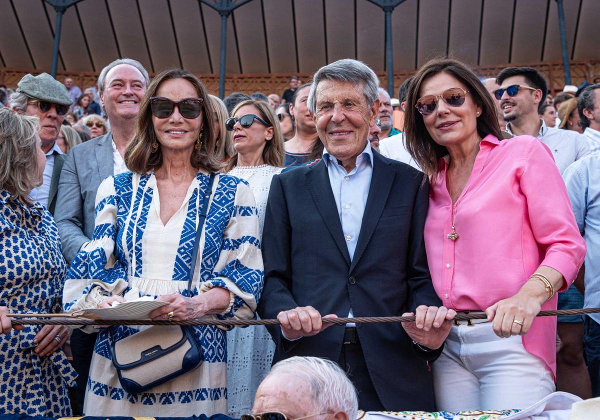 La plaza de toros de Castellón se viste de gala en su homenaje a Manuel Colonques