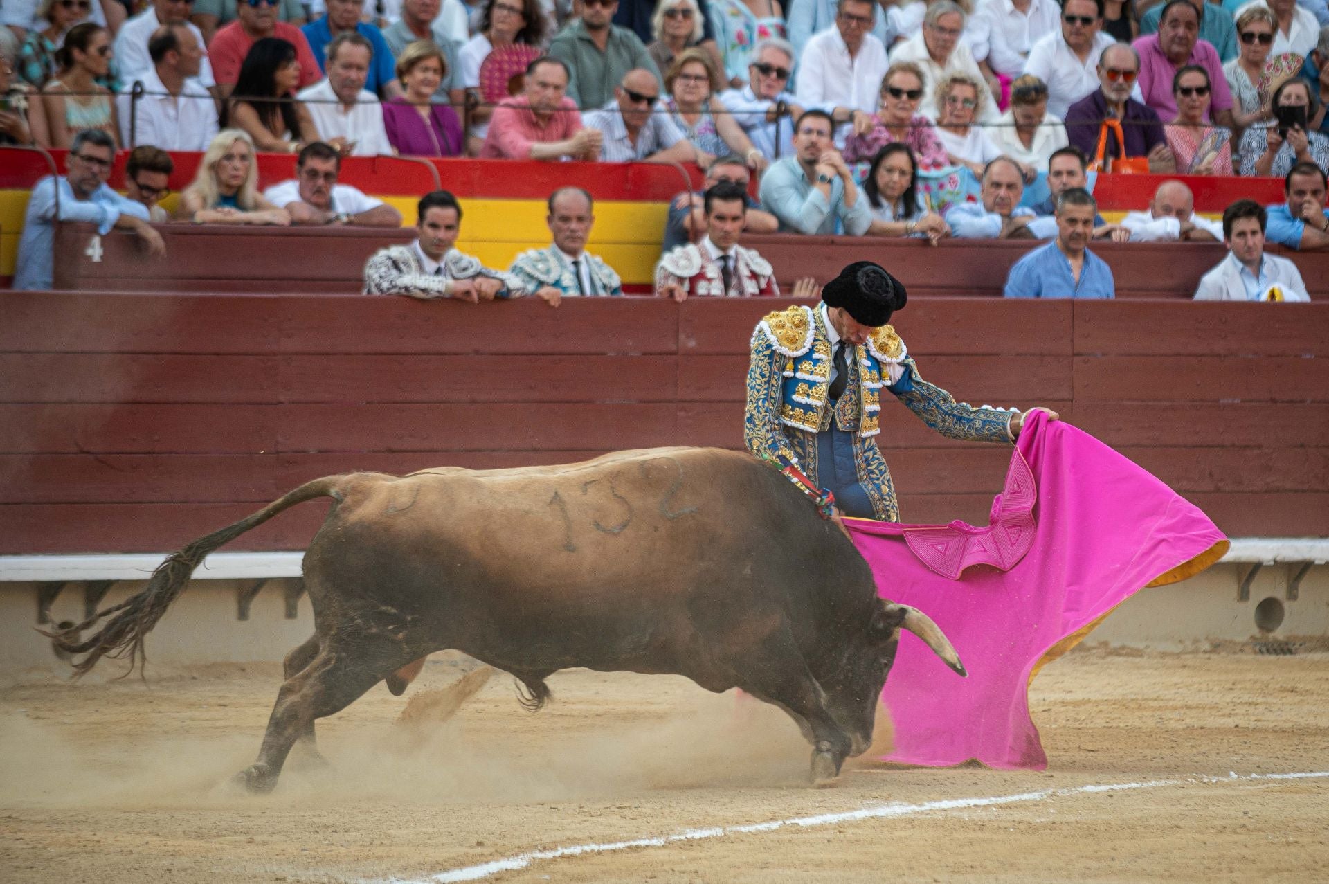 La plaza de toros de Castellón se viste de gala en su homenaje a Manuel Colonques