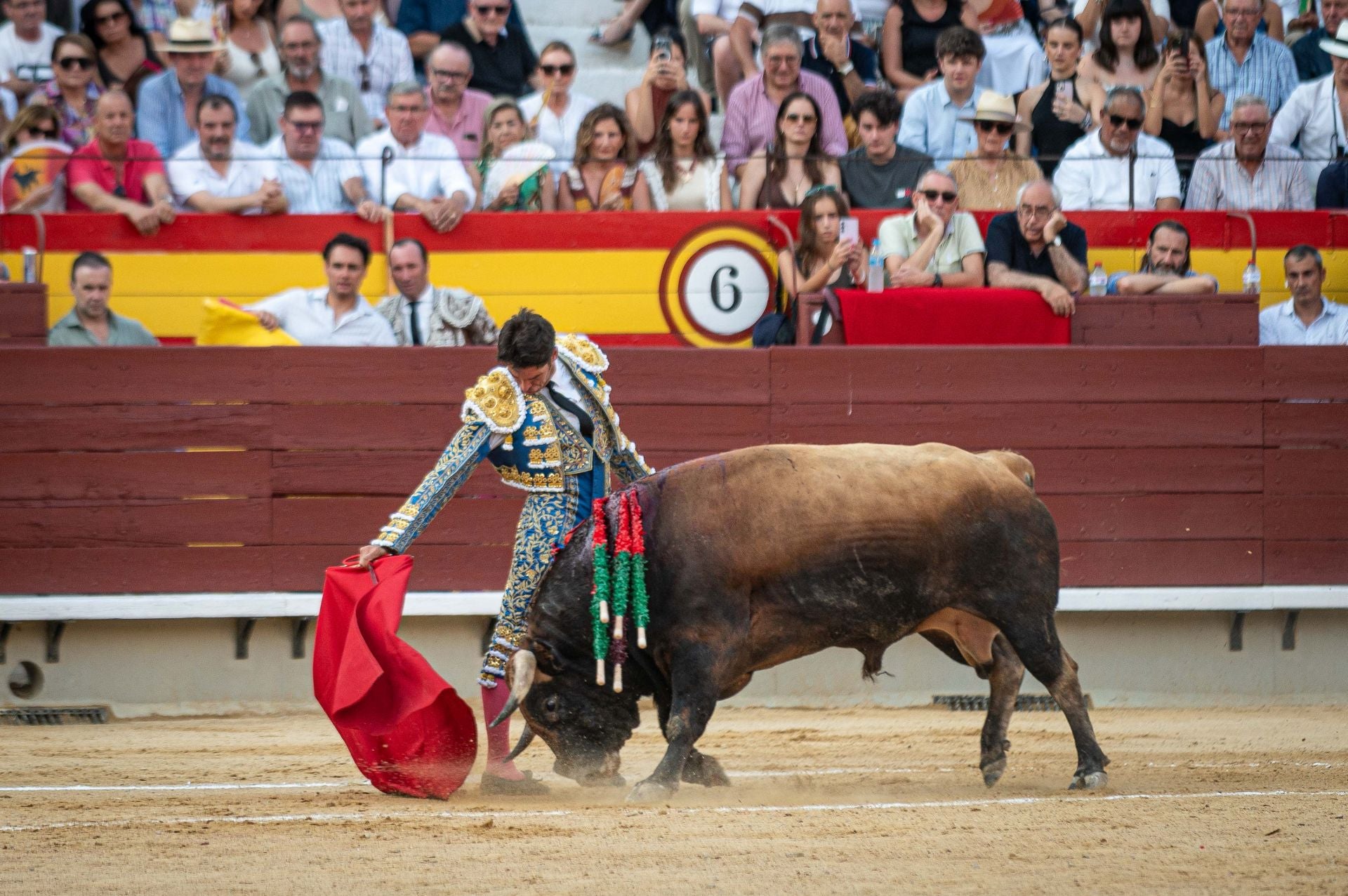 La plaza de toros de Castellón se viste de gala en su homenaje a Manuel Colonques