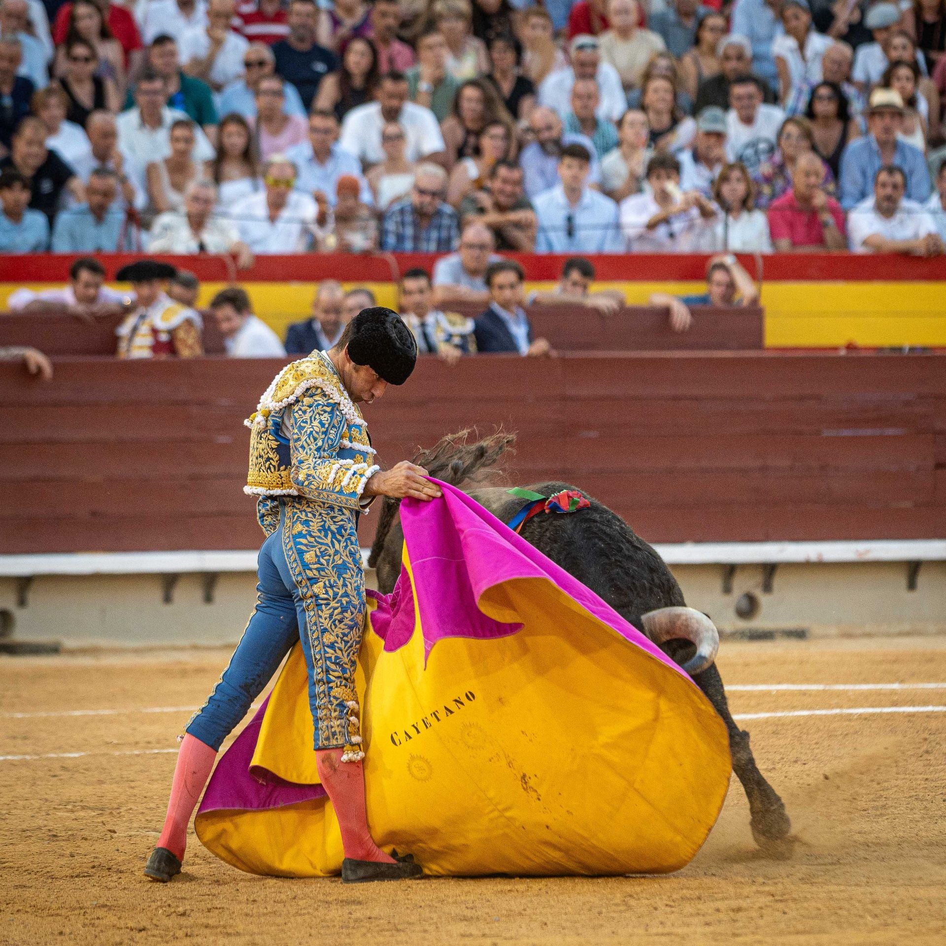 La plaza de toros de Castellón se viste de gala en su homenaje a Manuel Colonques