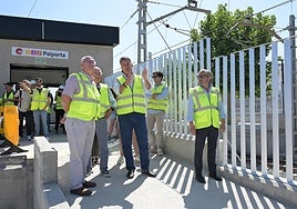 El teniente de alcaldía de Paiporta y el conseller, Martínez Mus.