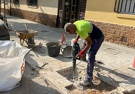 Trabajos de la brigada municipal de Alfafar.