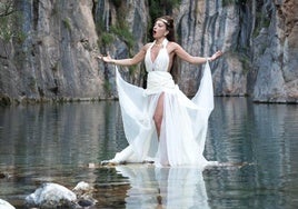 La soprano Ilona Mataradze en la Fuente de los Baños.