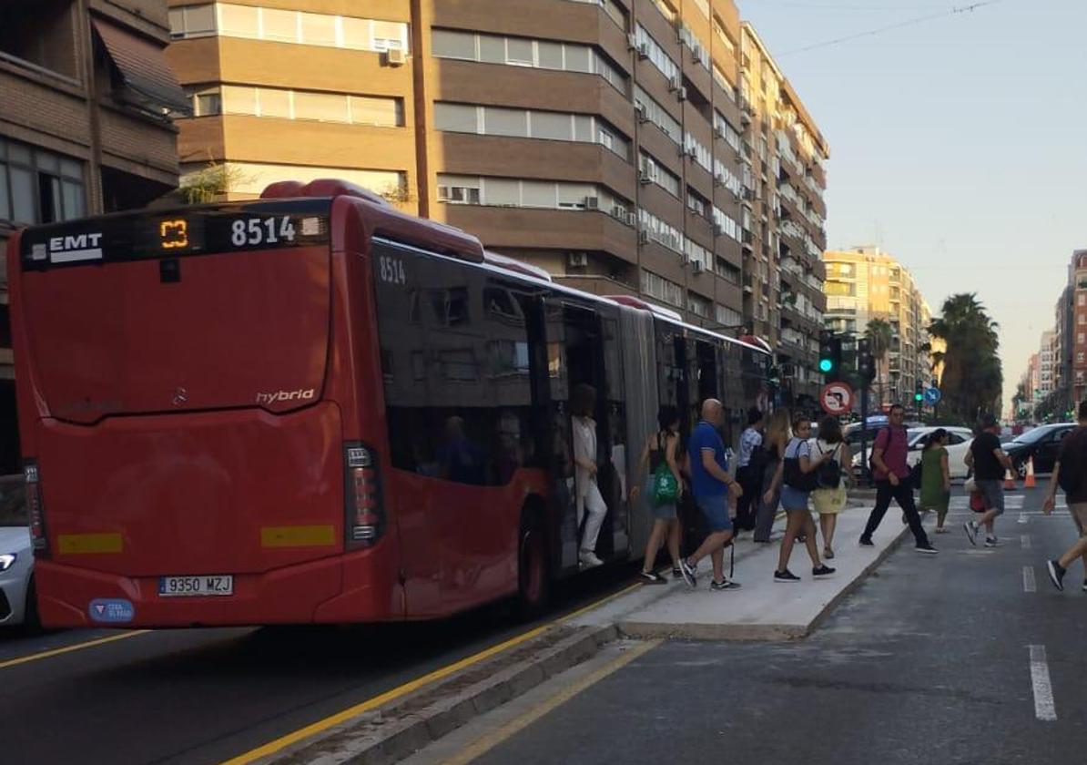 Las obras de Pérez Galdós ya provocan los primeros atascos