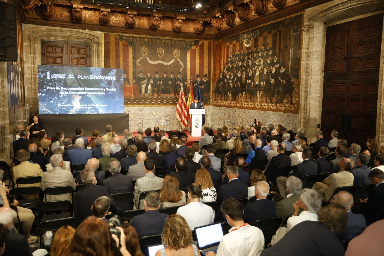 FOTOS | Carlos Mazón presenta el plan de reconstrucción tras la dana