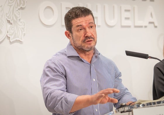 Emilio Argüeso, en una rueda de prensa de la conselleria.