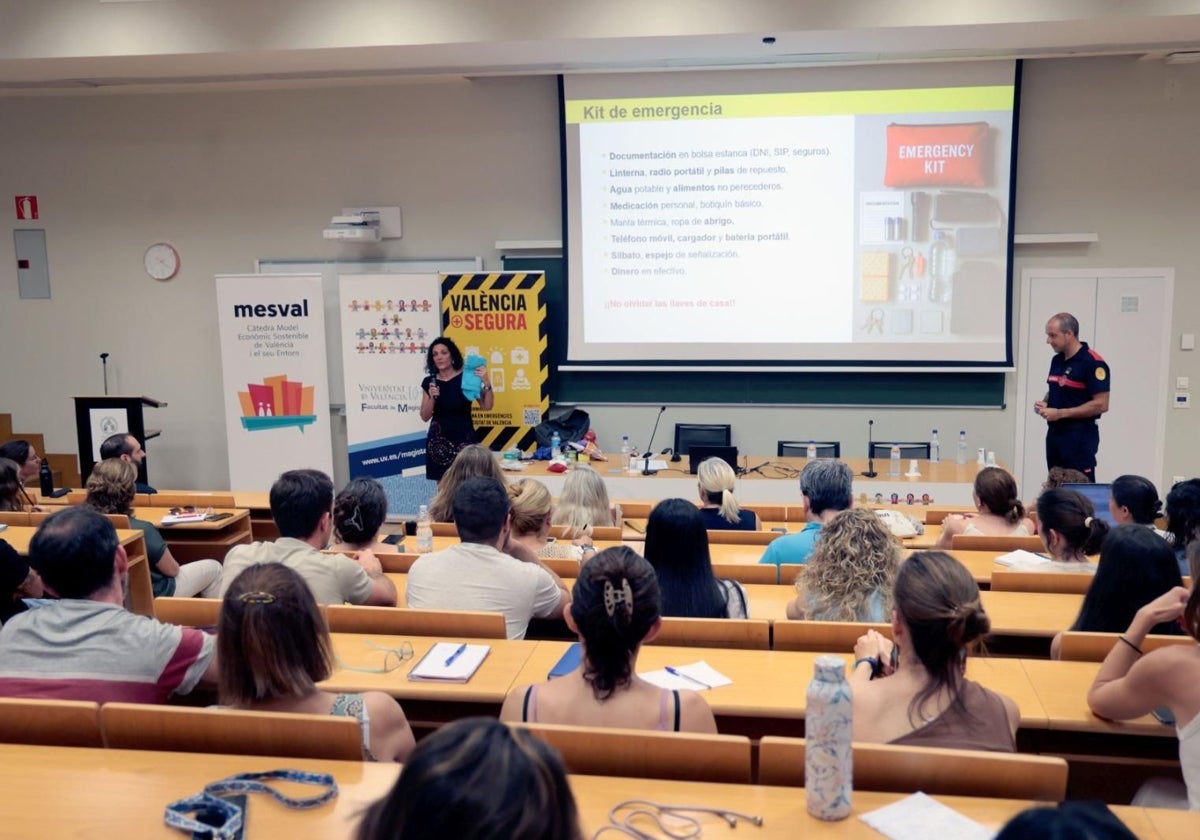 Un momento del curso iniciado esta mañana.