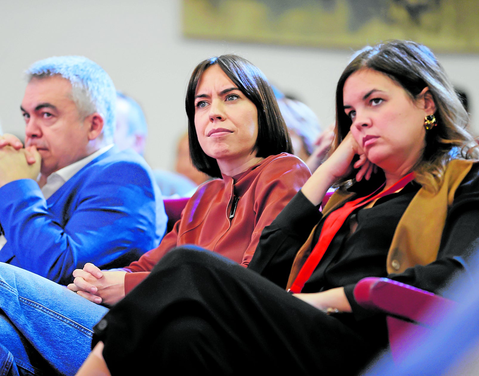 Diana Morant, flanqueada por Santos Cerdán y Sandra Gómez, en un comité nacional del PSPV.